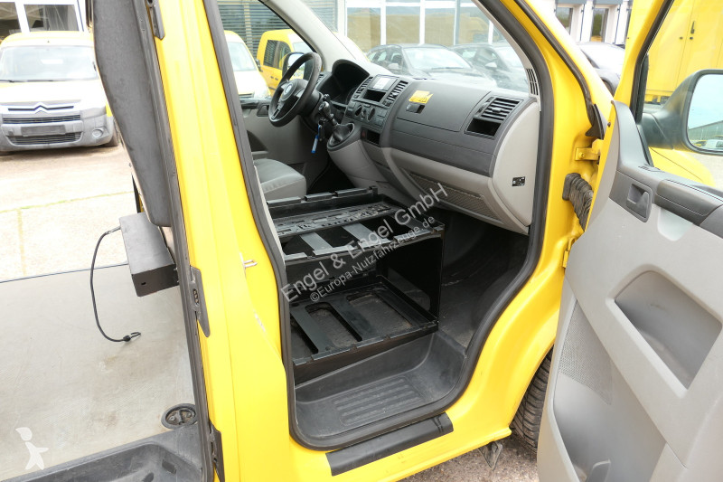 Véhicule utilitaire Volkswagen T5 Transporter...