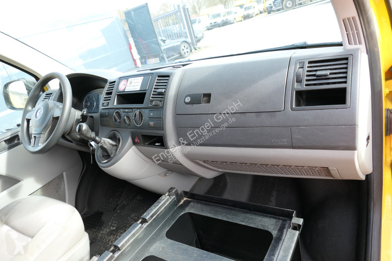 Autoutilitară Volkswagen T5 Transporter 2.0 TDI...