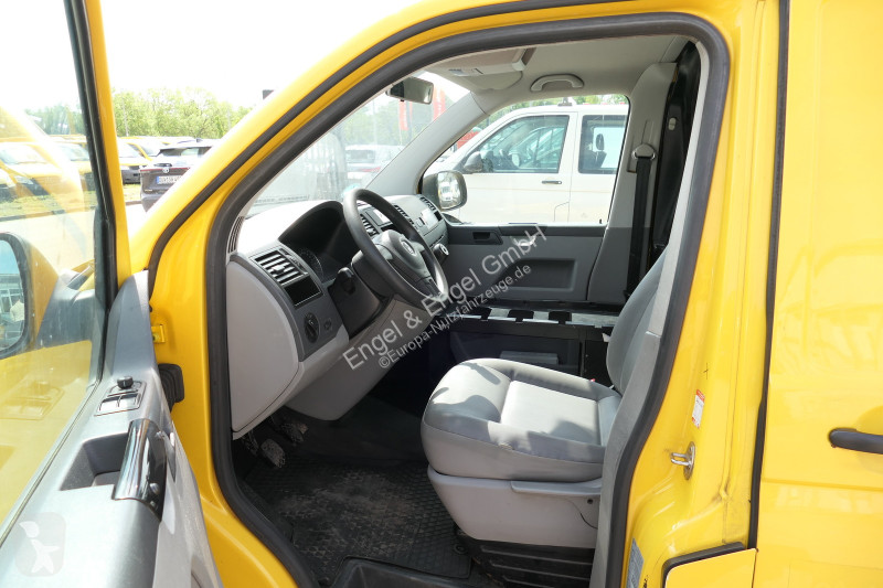 Autoutilitară Volkswagen T5 Transporter 2.0 TDI...