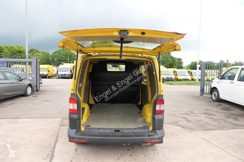Autoutilitară Volkswagen T5 Transporter 2.0 TDI...