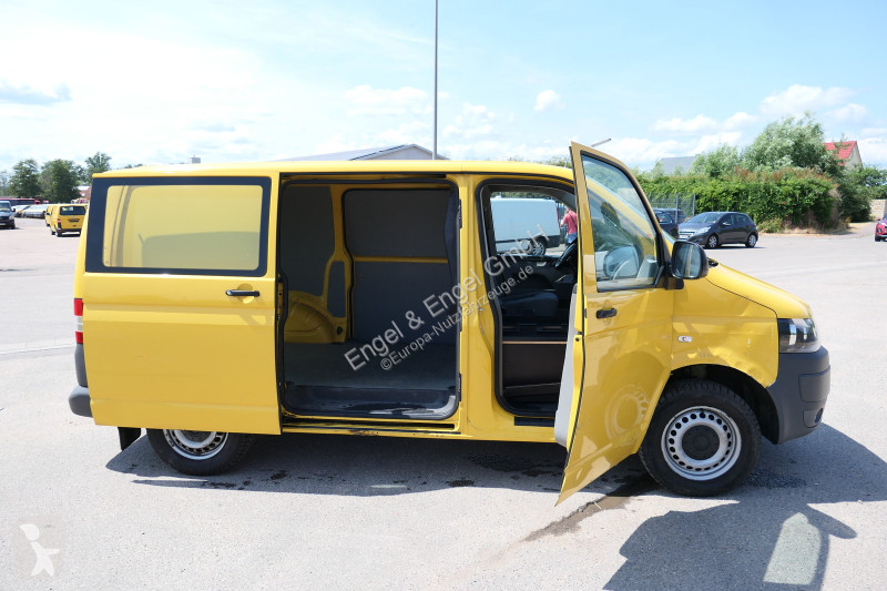 Véhicule utilitaire Volkswagen T5 Transporter...