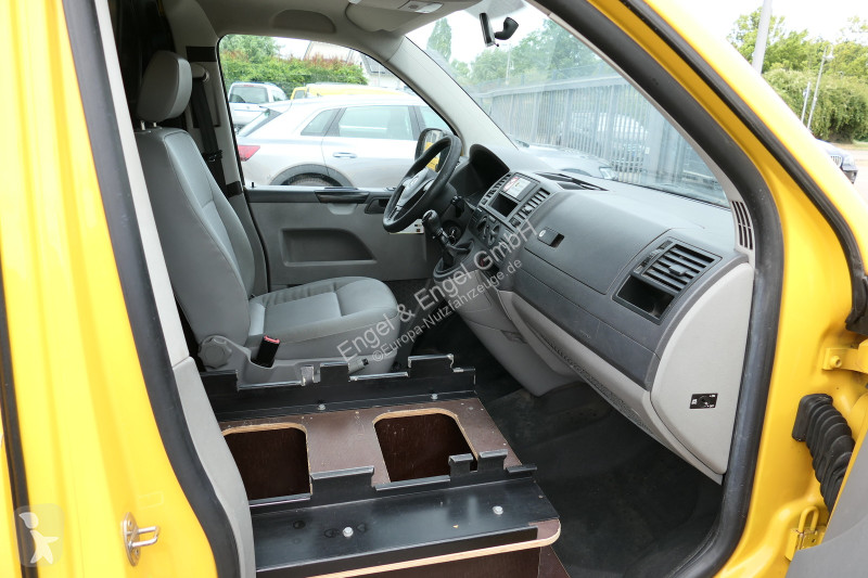 Véhicule utilitaire Volkswagen T5 Transporter...