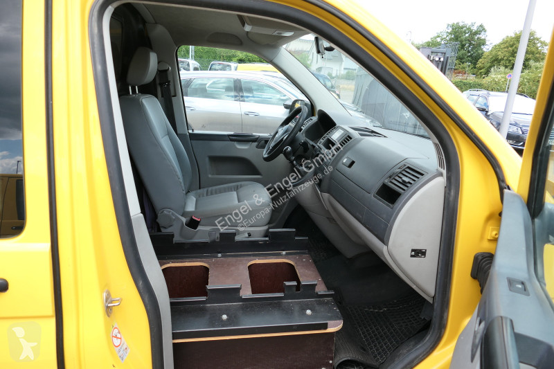 Véhicule utilitaire Volkswagen T5 Transporter...