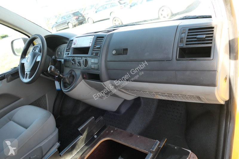 Autoutilitară Volkswagen T5 Transporter 2.0 TDI...