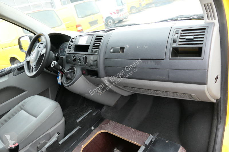 Autoutilitară Volkswagen T5 Transporter 2.0 TDI...