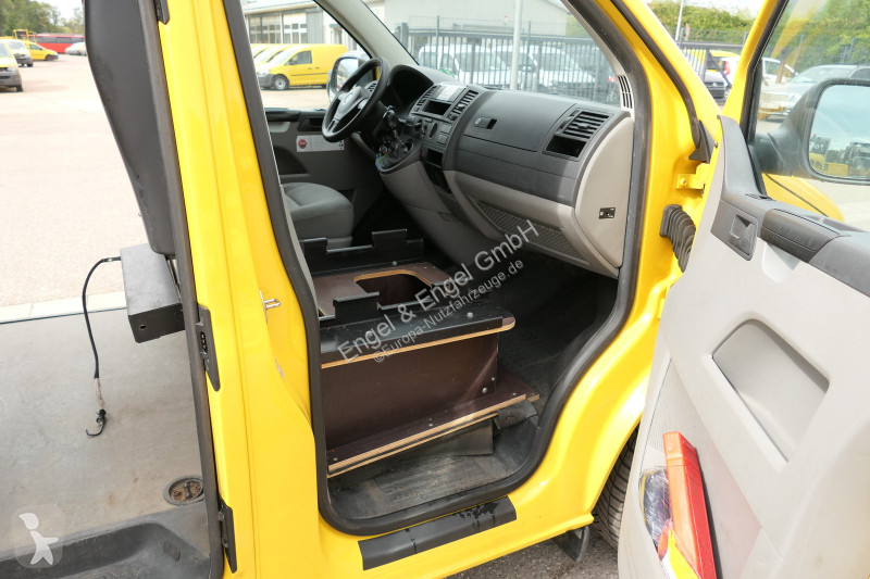Véhicule utilitaire Volkswagen T5 Transporter...