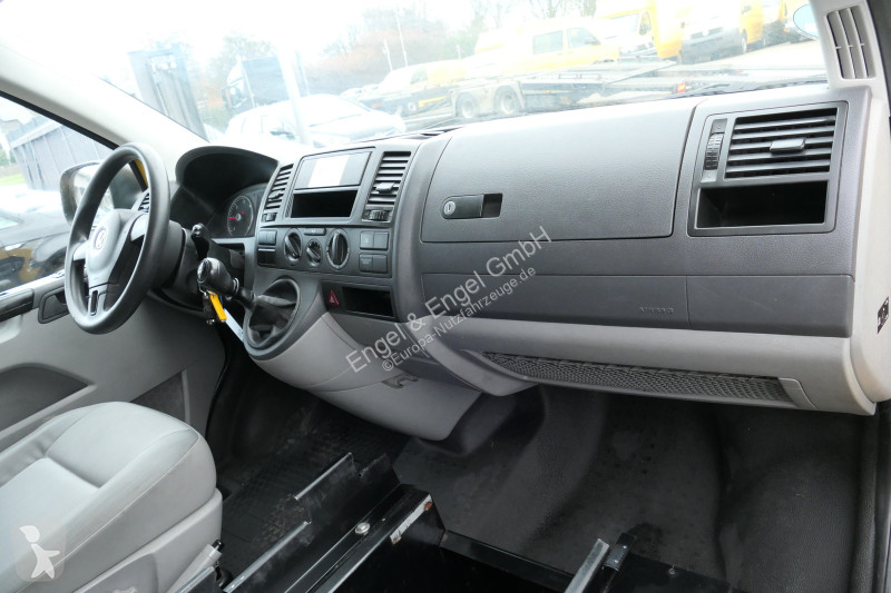 Véhicule utilitaire Volkswagen T5 Transporter...