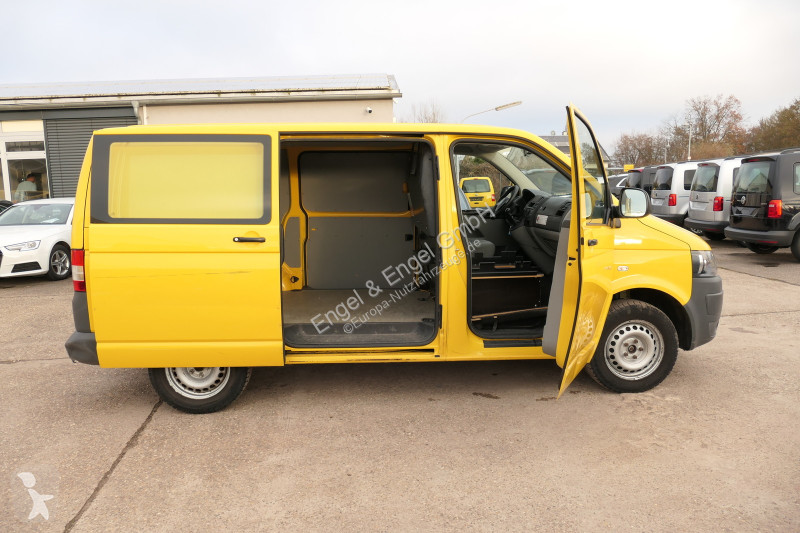 Véhicule utilitaire Volkswagen T5 Transporter...