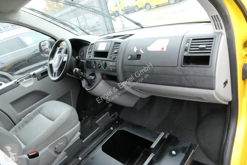 Véhicule utilitaire Volkswagen T5 Transporter...