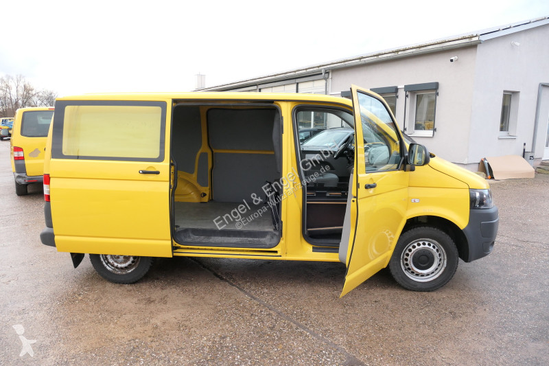 Véhicule utilitaire Volkswagen T5 Transporter...