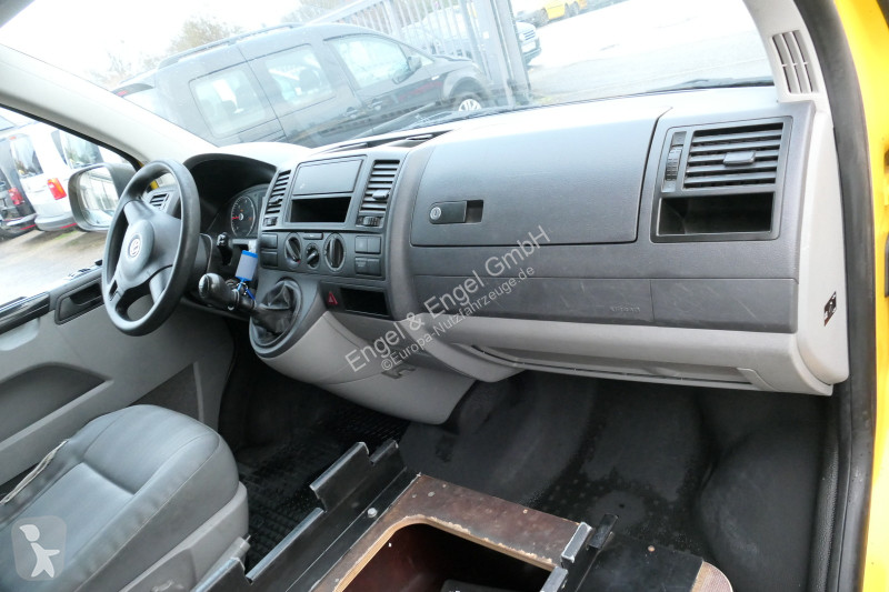 Autoutilitară Volkswagen T5 Transporter 2.0 TDI...