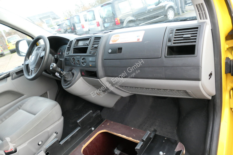 Autoutilitară Volkswagen T5 Transporter 2.0 TDI...