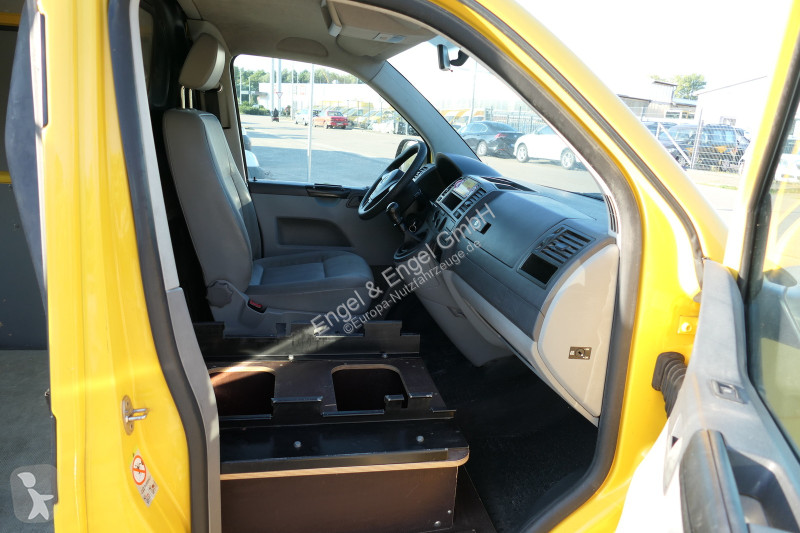 Autoutilitară Volkswagen T5 Transporter 2.0 TDI...