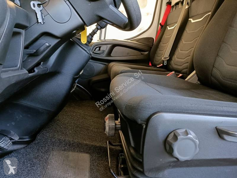 Furgoneta Iveco