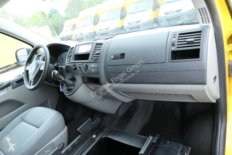 Véhicule utilitaire Volkswagen T5 Transporter...
