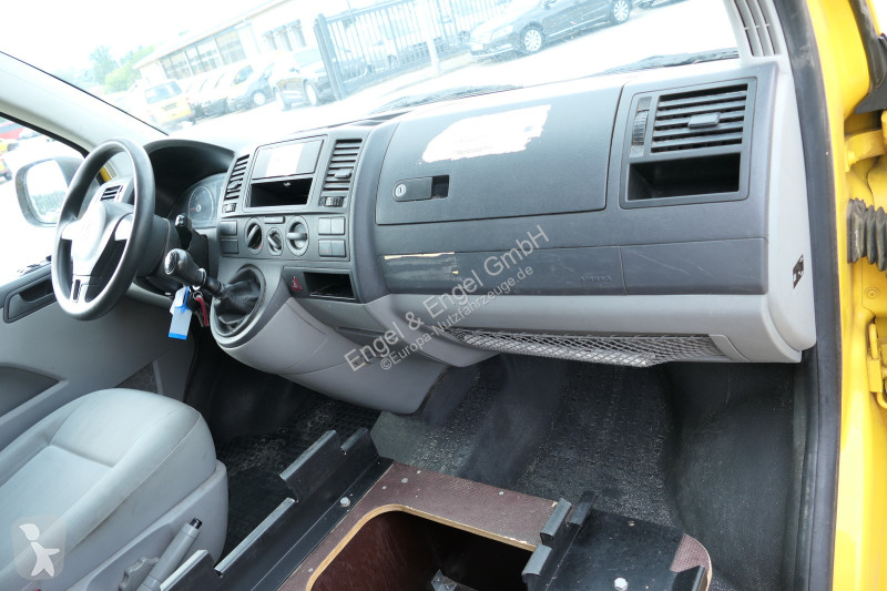 Autoutilitară Volkswagen T5 Transporter 2.0 TDI...