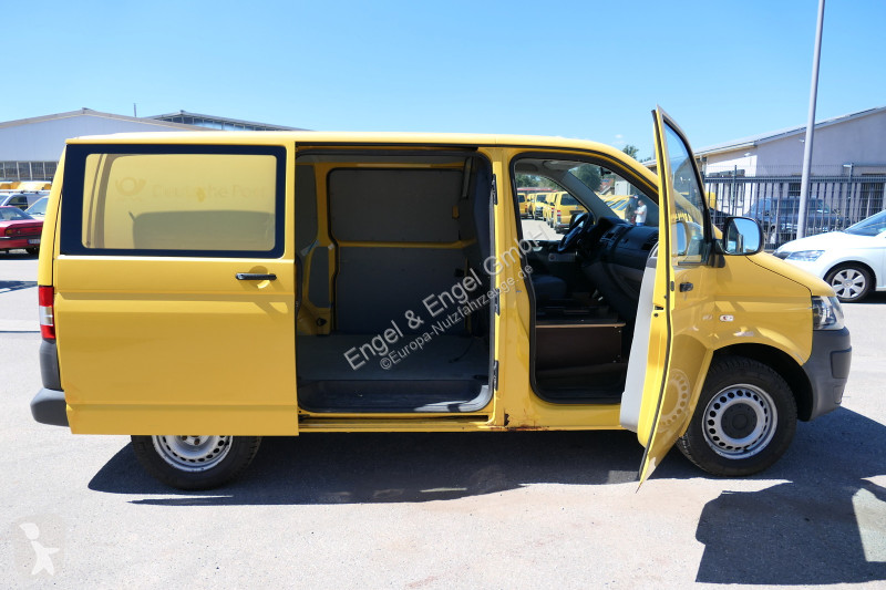 Véhicule utilitaire Volkswagen T5 Transporter...