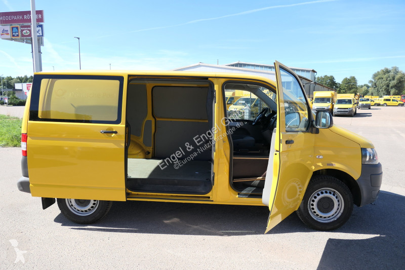Autoutilitară Volkswagen T5 Transporter 2.0 TDI...
