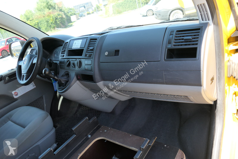 Коммерческий автомобиль Volkswagen T5...