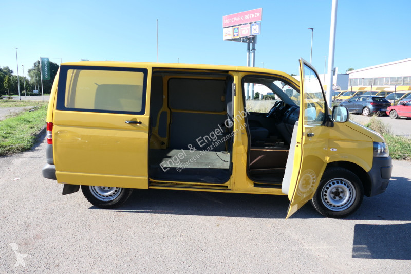 Véhicule utilitaire Volkswagen T5 Transporter...