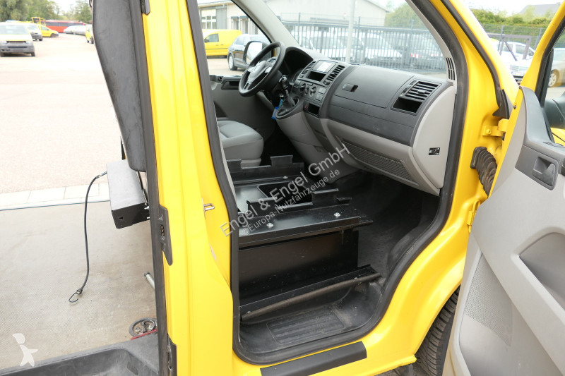 Autoutilitară Volkswagen T5 Transporter 2.0 TDI...