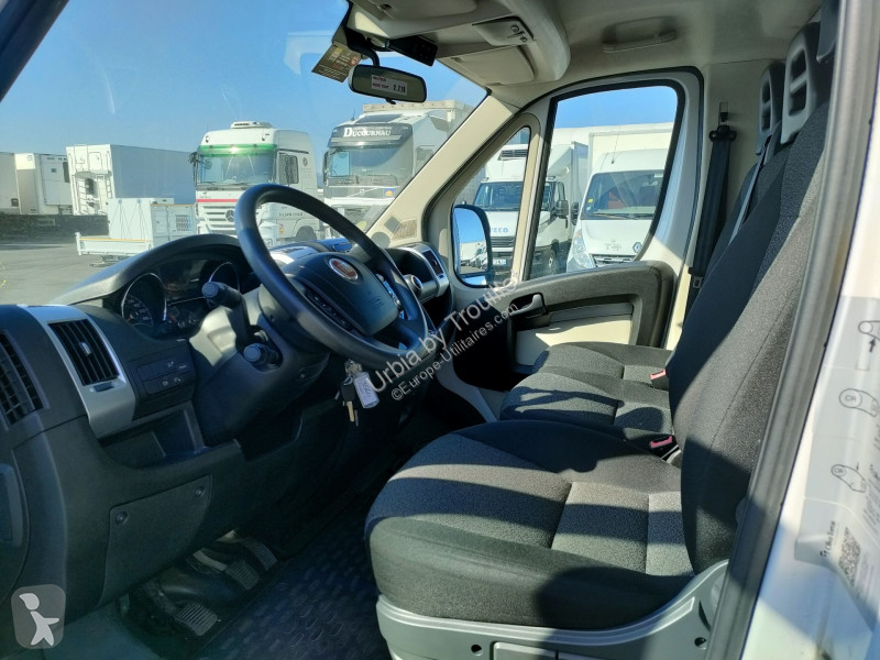 Véhicule utilitaire Fiat 12M3 130 CV FRIGO MONO...