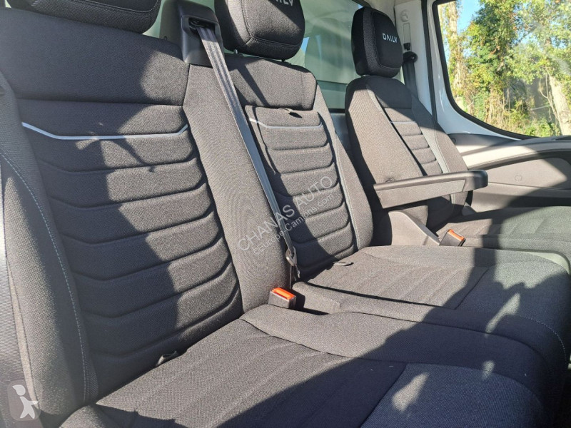Véhicule utilitaire Iveco 35C18 A8 180CV 3L...