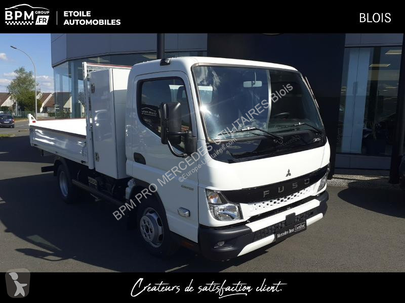 Véhicule utilitaire Fuso CCb 3C15 Empattement 28