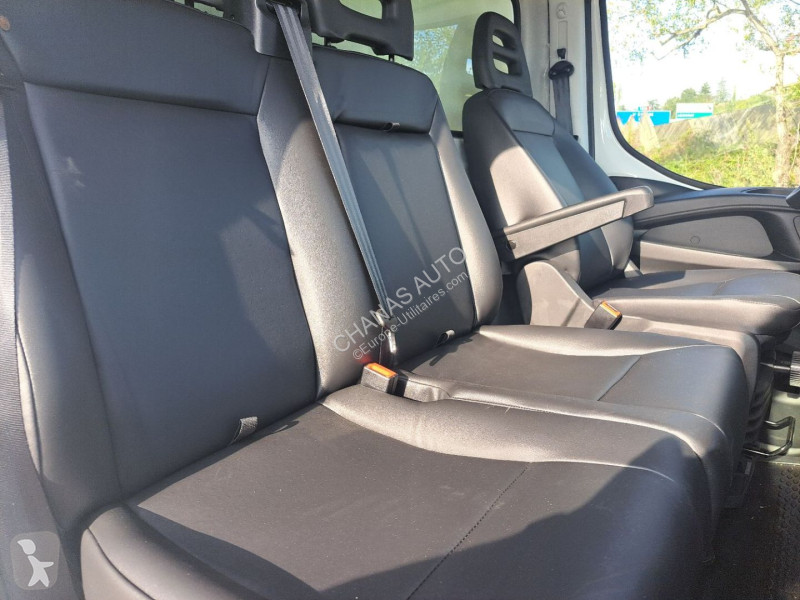 Véhicule utilitaire Iveco 35C18 180CV 3L PLSC...