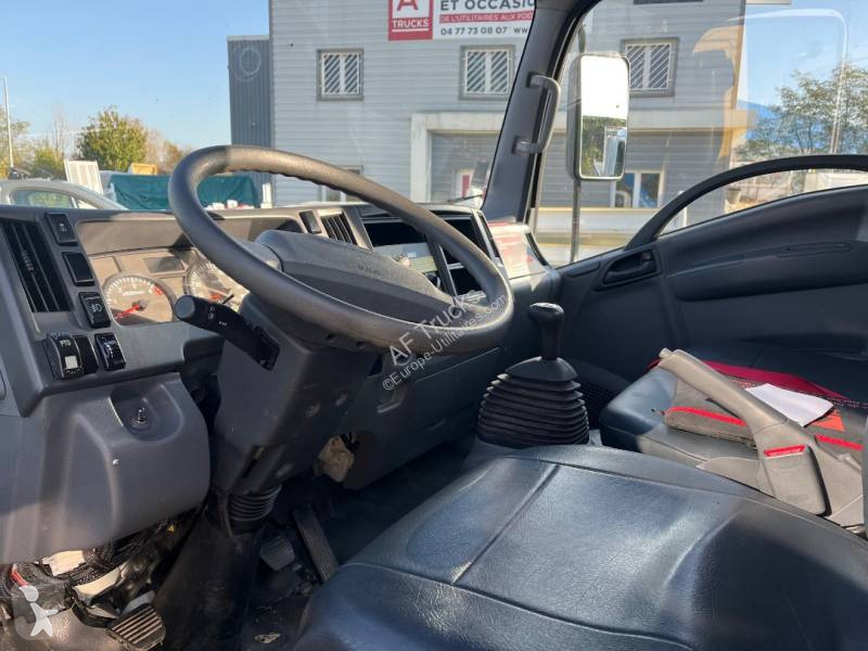 Véhicule utilitaire Isuzu