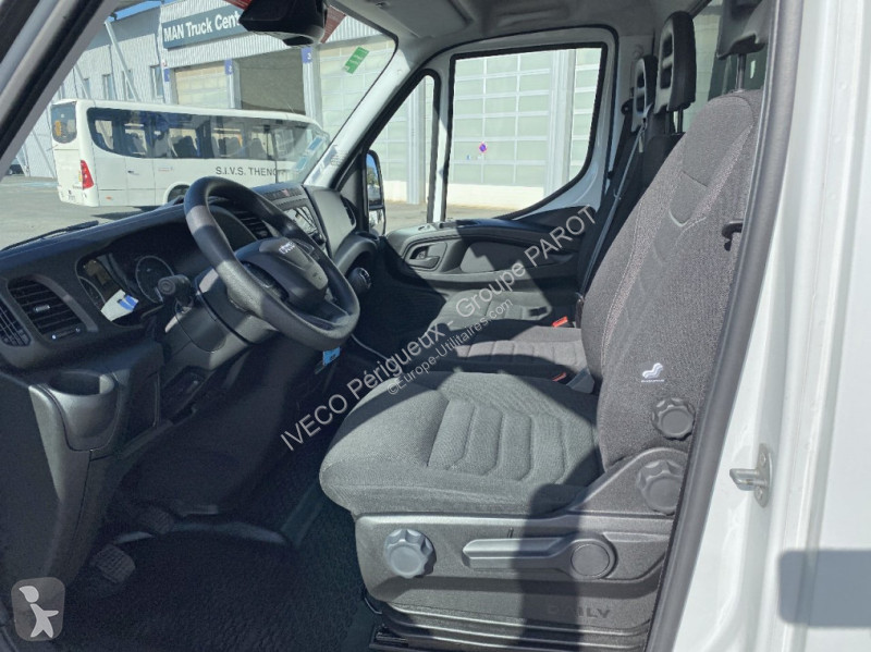 Veicolo commerciale Iveco 35C16 empattement 4100