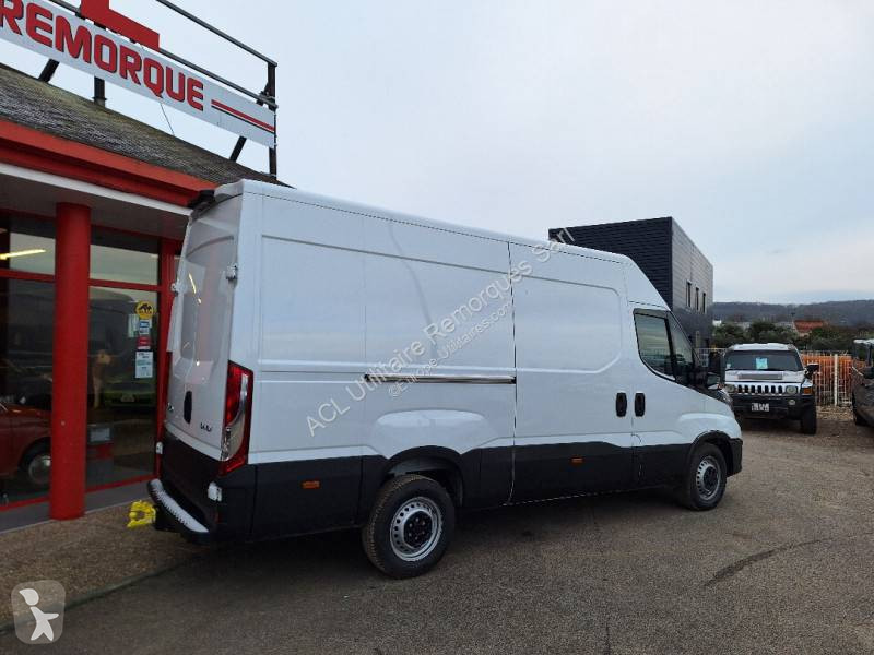 Furgoneta Iveco