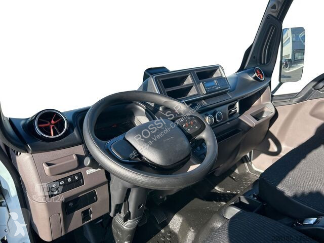 Veicolo commerciale Mercedes 4S15e/25 Cab...