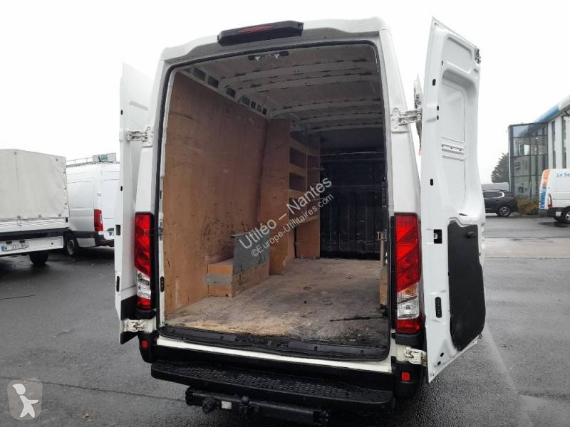 Furgoneta Iveco
