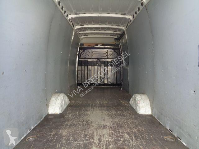 Veículo utilitário Iveco DAILY