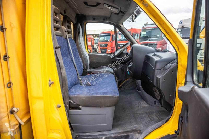 Véhicule utilitaire Iveco 50C13