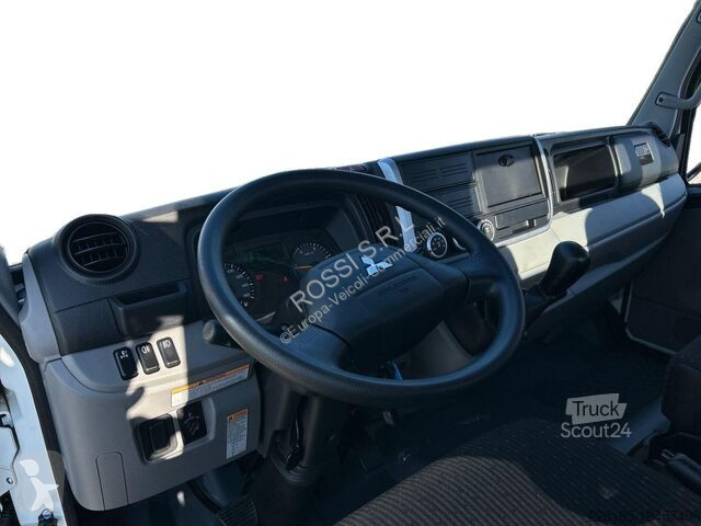 Véhicule utilitaire Mercedes 3C13/25 TF1 MY22...