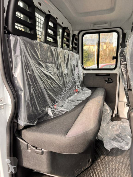 Véhicule utilitaire Iveco 35S14 EA8 D Pritsche...
