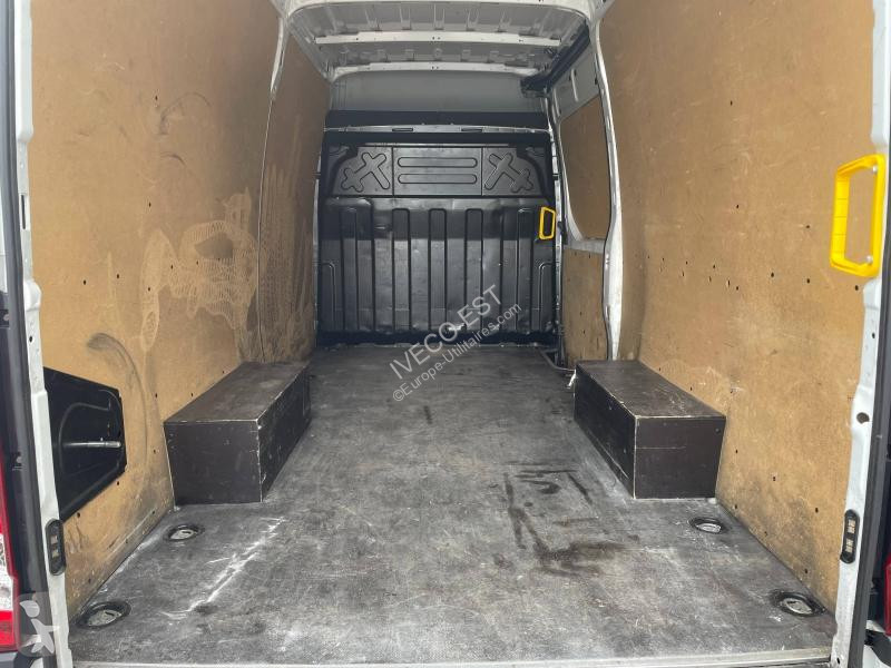 Furgoneta Iveco 35S Fg 35S14 V12 - FOURGON 12...