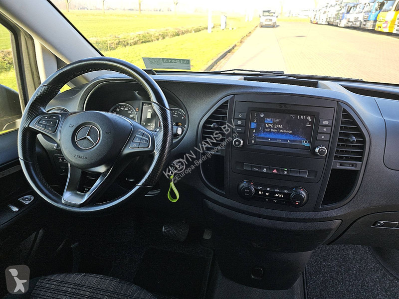 Véhicule utilitaire Mercedes 114 L2 LED...