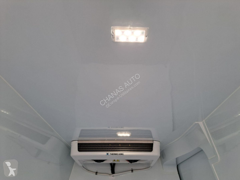 Veículo utilitário Iveco 35S18 A8 180CV 3L...