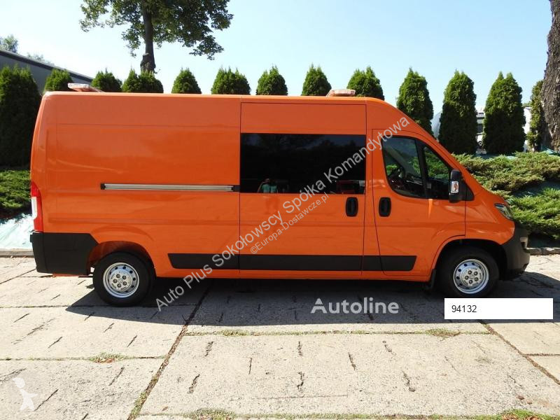 Véhicule utilitaire Peugeot BOXER FURGON...