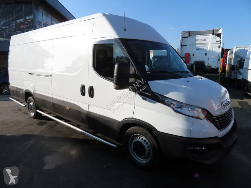 Veículo utilitário Iveco 35 S 14 A8