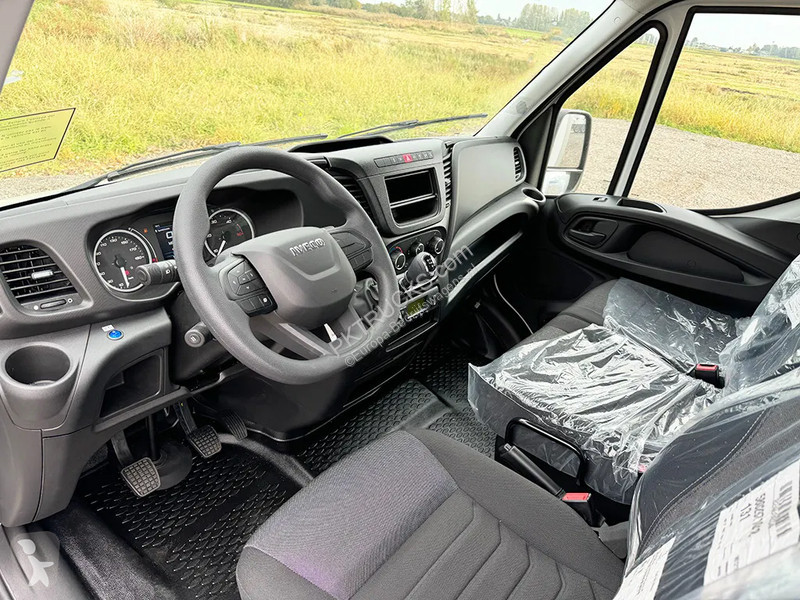 Autoutilitară Iveco 50C15 Refrigerated Truck (2...