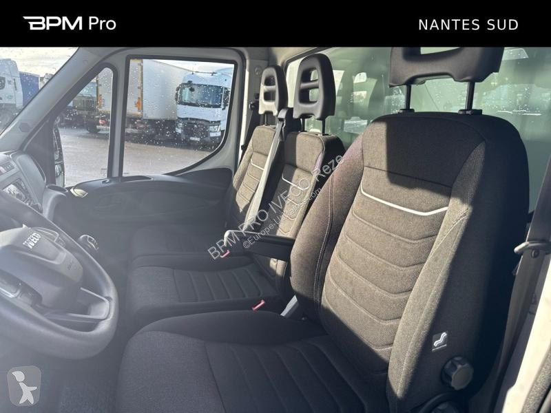 Véhicule utilitaire Iveco CCb 35C16H3.0...