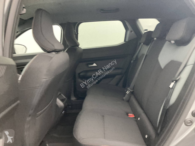 Bedrijfswagen Dacia Duster Hybrid 140 4x2