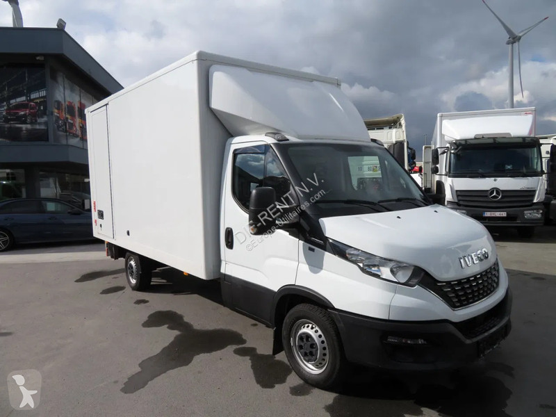Veículo utilitário Iveco 35 S 14 A8
