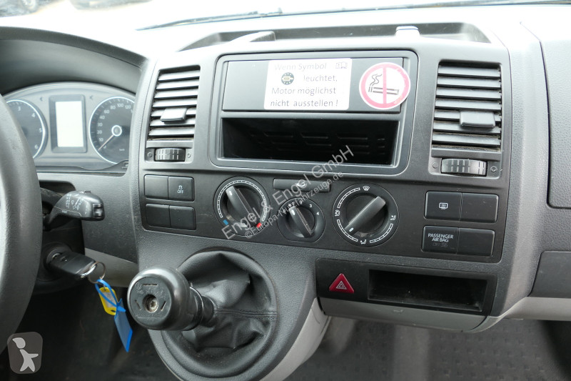 Véhicule utilitaire Volkswagen T5 Transporter...