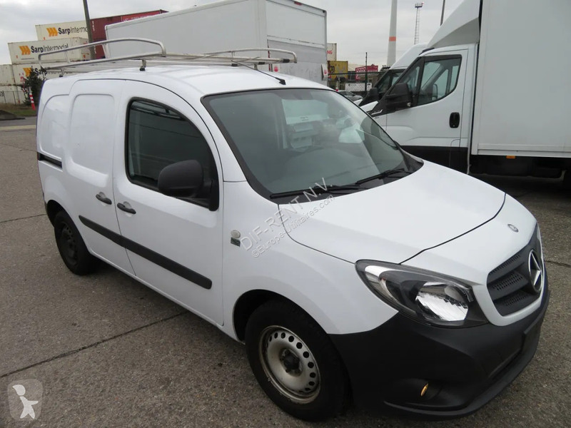 Furgoneta Mercedes 108 CDI , different location...