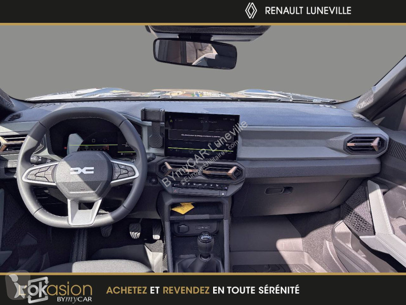 Autoutilitară Dacia Bigster TCe 140